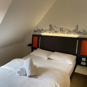 Easyhotel Limmatplatz Отель